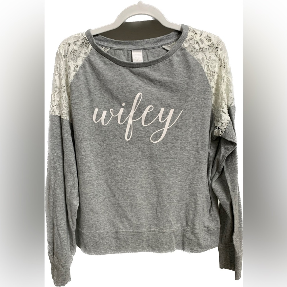 David’s Bridal Wifey Sweater Size L